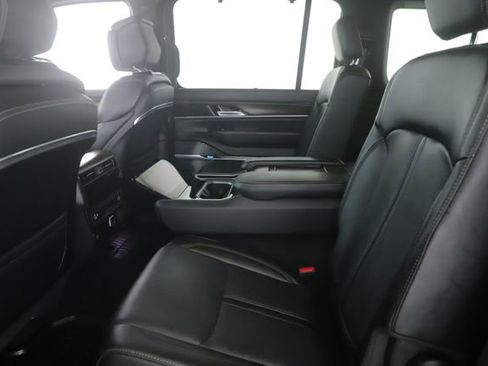 Used 2025 Jeep Grand Wagoneer 4WD image 29
