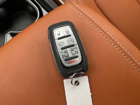 New 2026 Chrysler Pacifica Pinnacle w/ Trailer Tow Group image 42