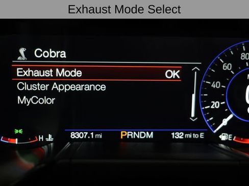 Used 2022 Ford Mustang Shelby GT500 w/ Technology Package image 27