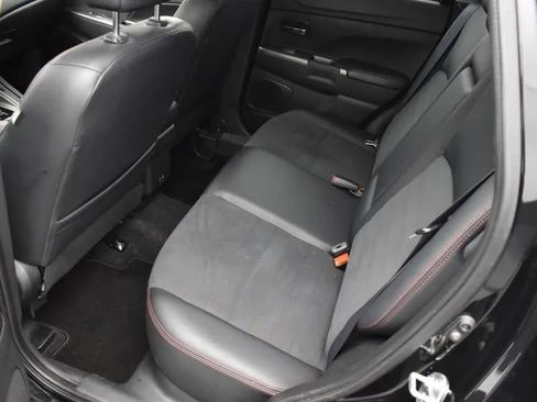 Used 2024 Mitsubishi Outlander Sport SE image 15