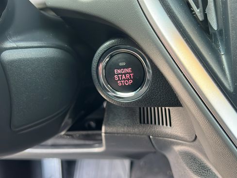 Used 2024 Subaru Crosstrek 2.0i Premium AWD/4WD image 24