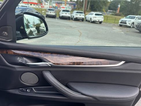 Used 2015 BMW X5 xDrive50i image 33