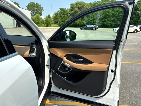 Used 2021 Jaguar E-PACE image 21