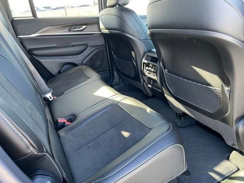 New 2026 Jeep Grand Cherokee Altitude AWD/4WD image 11