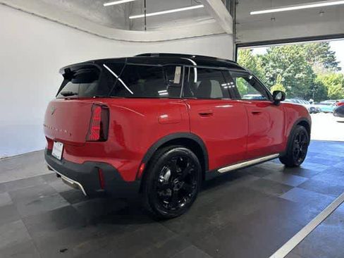 Used 2025 MINI Cooper Countryman S w/ Comfort Package Max image 6