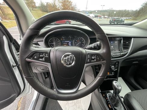 Certified 2021 Buick Encore Preferred image 25