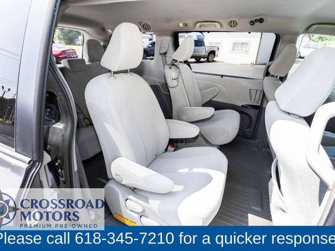 Used 2012 Toyota Sienna LE FWD image 22