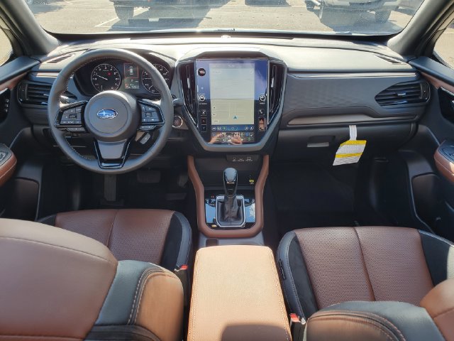 Used 2025 Subaru Forester Touring AWD/4WD image 12