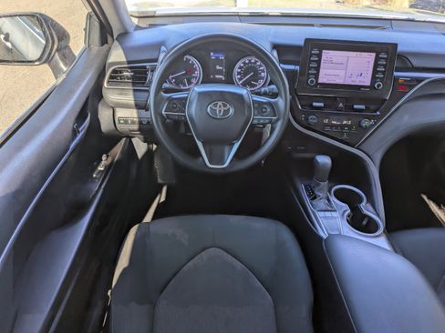 Used 2022 Toyota Camry LE image 17