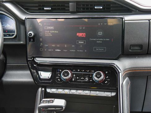 Used 2023 GMC Sierra 1500 AT4 w/ AT4 Premium Package AWD/4WD image 19