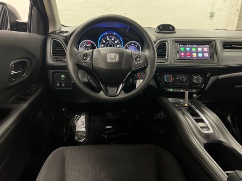 Used 2018 Honda HR-V LX image 15