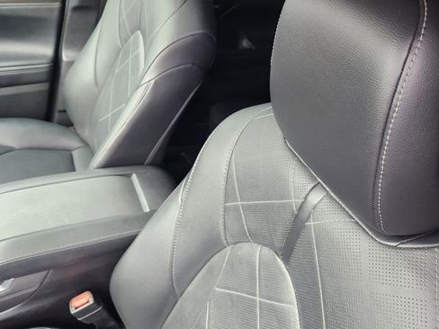 Used 2021 Toyota Highlander Platinum image 21