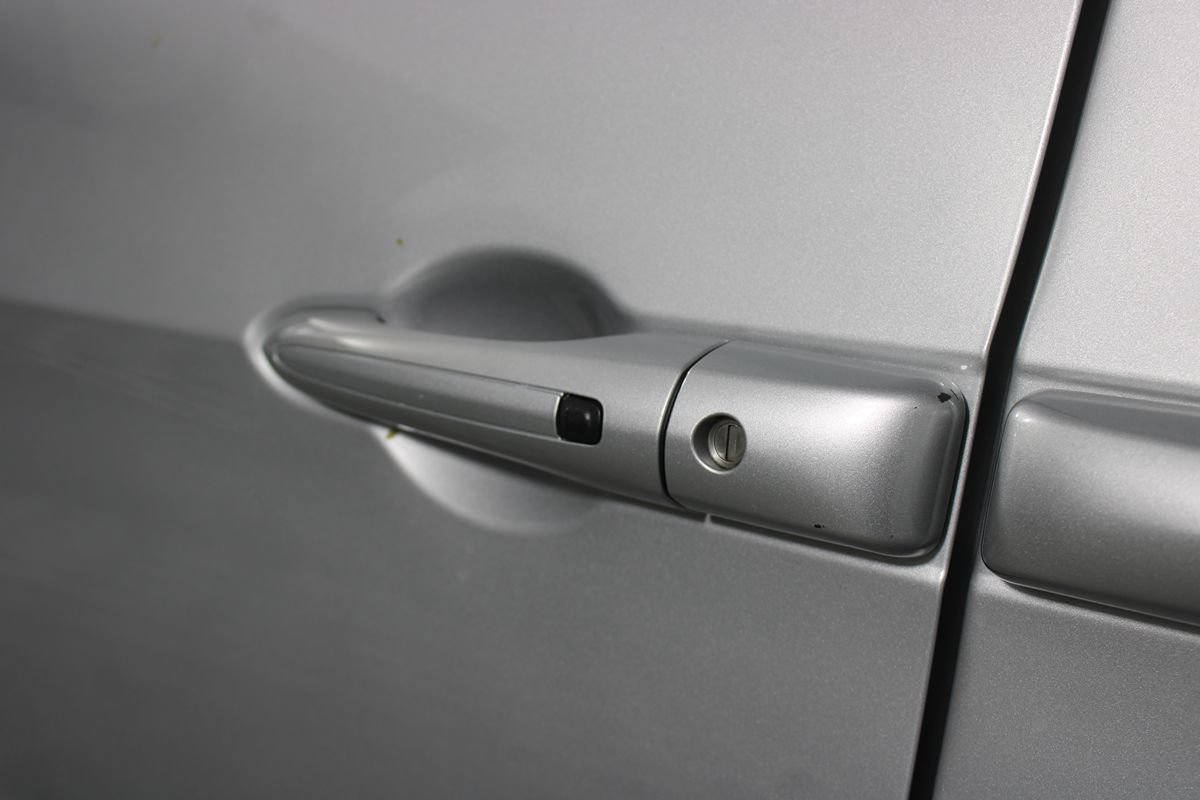 Used 2024 Chrysler Pacifica Touring-L FWD image 9