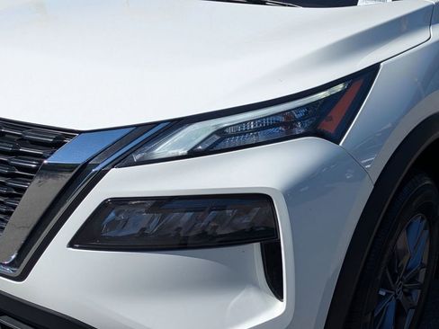 Used 2023 Nissan Rogue S FWD image 9