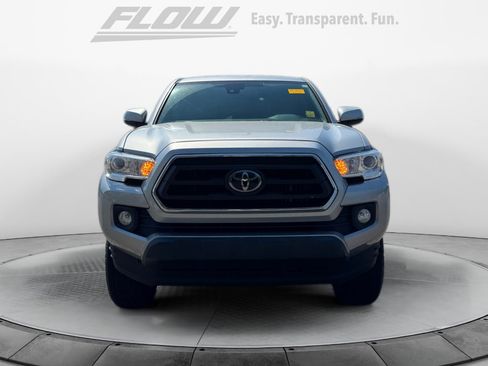 Used 2022 Toyota Tacoma SR5 w/ Technology Package AWD/4WD image 2