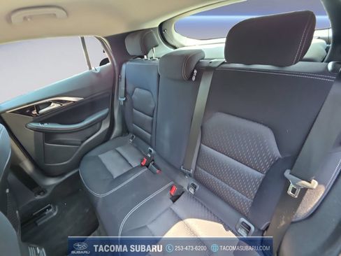 Used 2017 INFINITI QX30 FWD image 16