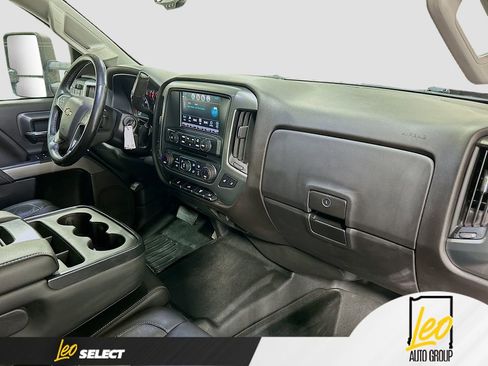 Used 2019 Chevrolet Silverado 3500 LT w/ LT Convenience Package image 26