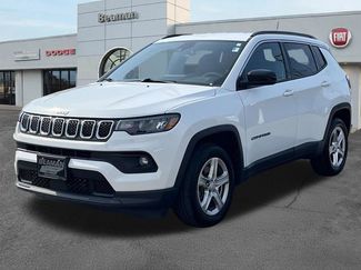 Used 2023 Jeep Compass Latitude AWD/4WD video 3