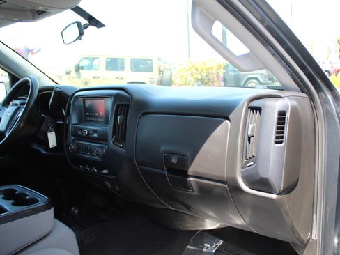 Used 2018 Chevrolet Silverado 1500 W/T w/ Trailering Package AWD/4WD image 24