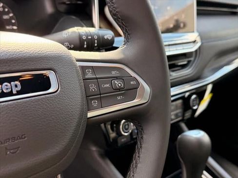 New 2026 Jeep Compass Limited AWD/4WD image 36