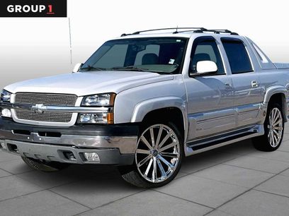 Used 2005 Chevrolet Avalanche Z66 w/ Sun And Sound Package