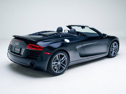 Used 2014 Audi R8 V8 image 5