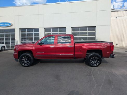 Used 2018 Chevrolet Silverado 1500 LTZ Z71 w/ LTZ Plus Package AWD/4WD image 9