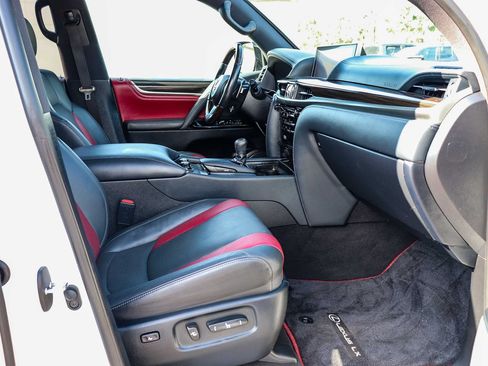 Used 2021 Lexus LX 570 4WD w/ Inspiration Series #2 image 20