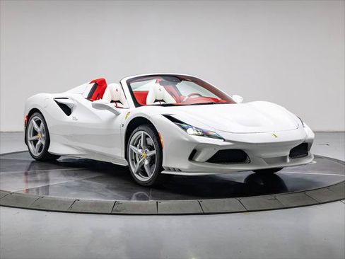 Used 2022 Ferrari F8 Tributo RWD image 7