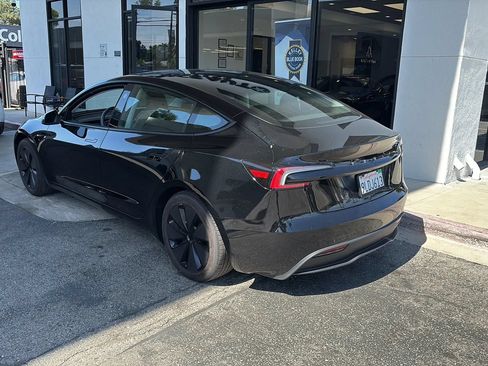 Used 2024 Tesla Model 3 Standard Range RWD image 2