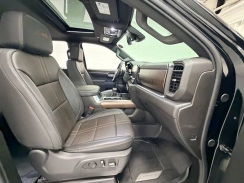 Certified 2026 Chevrolet Silverado 1500 High Country w/ High Country Premium Package AWD/4WD image 31