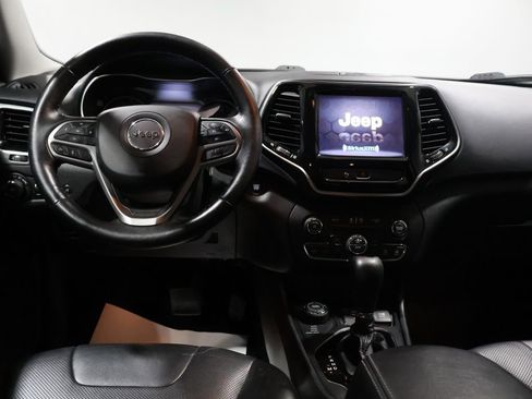 Used 2019 Jeep Cherokee Limited image 17