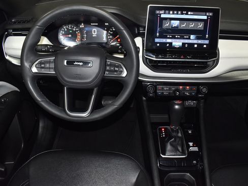 Used 2025 Jeep Compass Limited AWD/4WD image 25