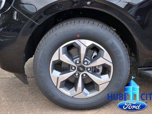 New 2027 Ford Expedition Max Active RWD image 9