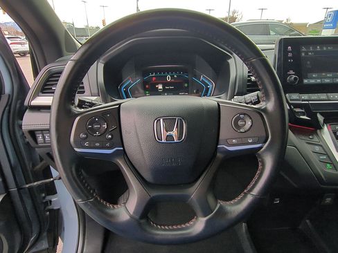 Used 2023 Honda Odyssey Sport image 17