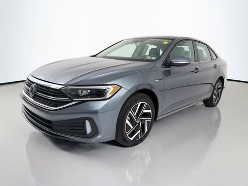 Used 2023 Volkswagen Jetta SEL FWD image 3