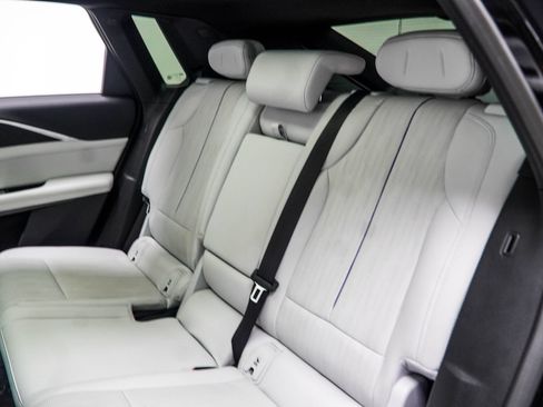 Used 2024 Cadillac Lyriq Sport RWD image 43