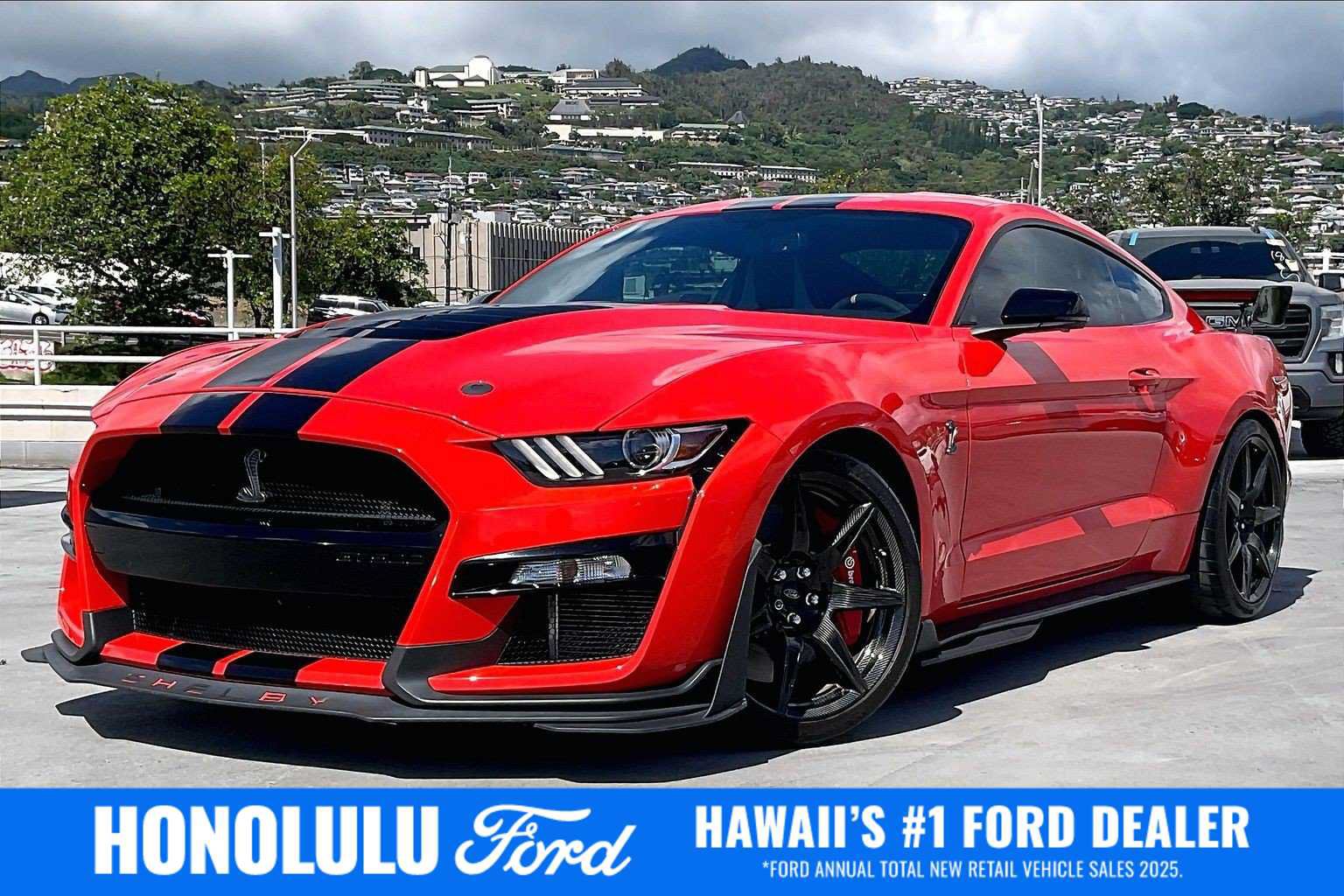 Used 2022 Ford Mustang Shelby GT500 w/ Carbon Fiber Track Pack RWD image 1