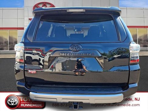 Used 2024 Toyota 4Runner TRD Off-Road Premium w/ TRD Black Wheel Package (TMS) AWD/4WD image 5