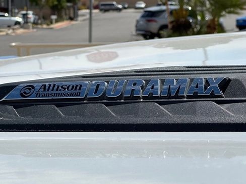 Used 2024 Chevrolet Silverado 2500 LT AWD/4WD image 12
