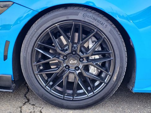 Used 2024 Ford Mustang GT Premium image 9