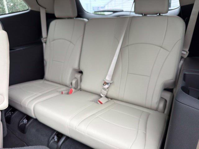 Used 2019 Buick Enclave Premium w/ Experience Buick Package FWD image 13