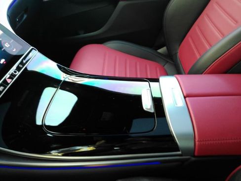 Used 2025 Mercedes-Benz GLC 43 AMG 4MATIC image 42