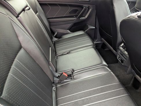 Used 2024 Volkswagen Tiguan SE R-Line image 15