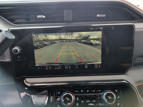 New 2026 GMC Sierra 2500 AT4 w/ AT4 Premium Plus Package AWD/4WD image 11