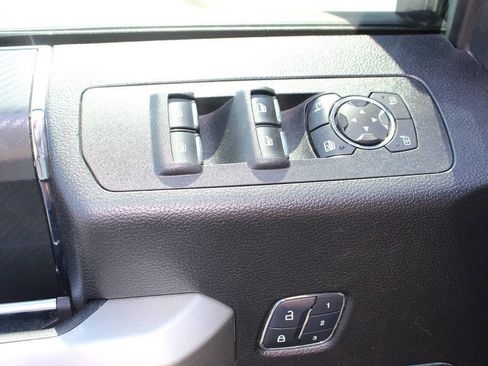 Used 2018 Ford F150 Lariat w/ Equipment Group 501A Mid AWD/4WD image 11