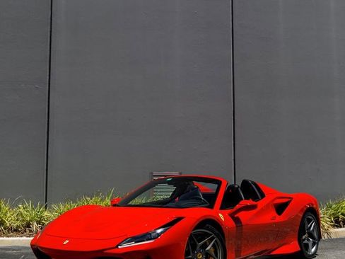 Used 2021 Ferrari F8 Spider RWD image 51