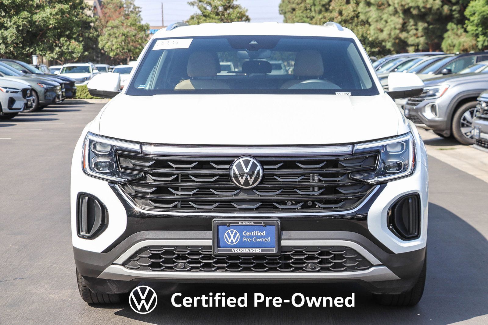 Used 2024 Volkswagen Atlas Cross Sport SE FWD image 3