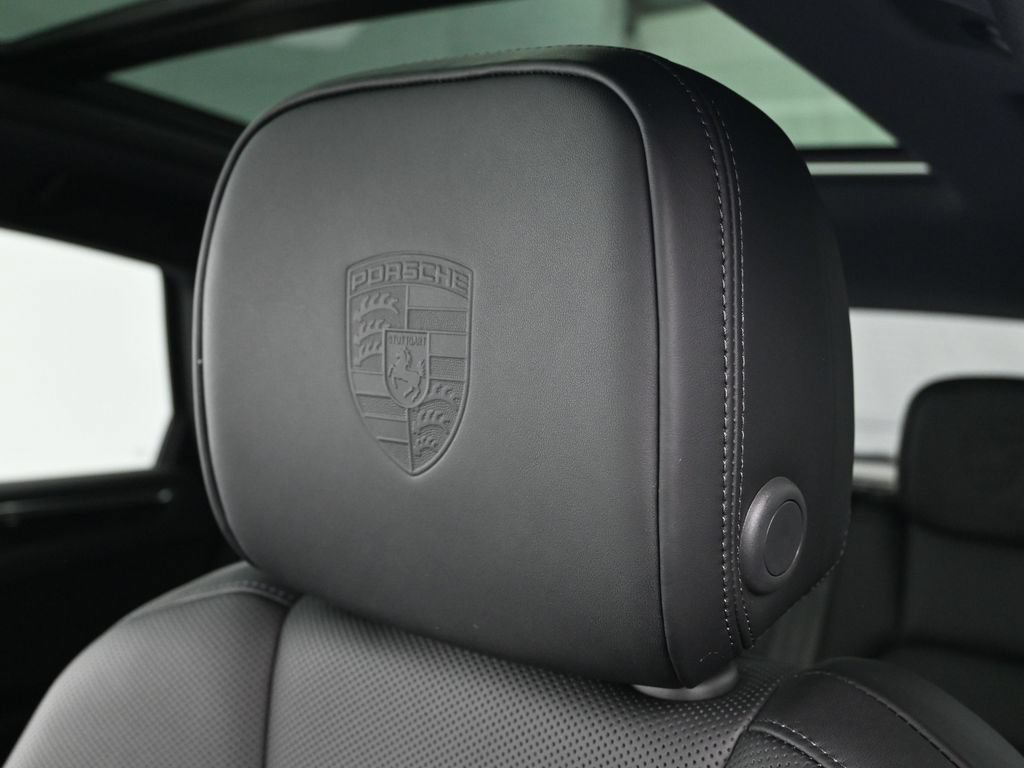 Certified 2026 Porsche Macan AWD/4WD image 20
