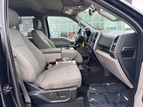 Used 2018 Ford F150 XLT w/ Equipment Group 302A Luxury AWD/4WD image 26